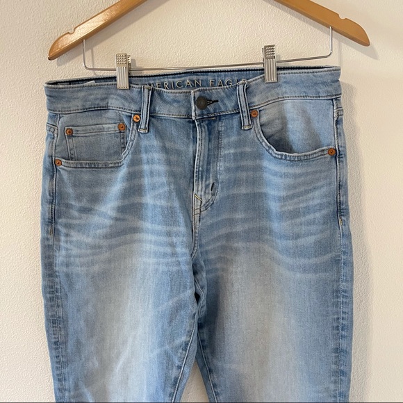 American Eagle Outfitters Athletic Airflex+ Light Wash 31x30 - Picture 3 of 11